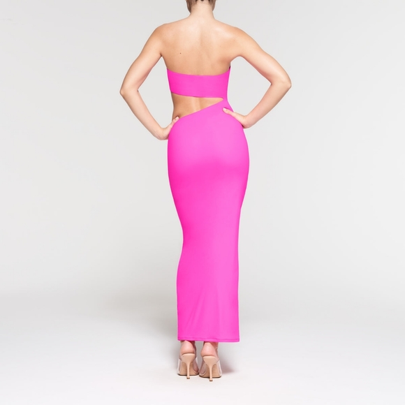 1. NWT SKIMS FITS EVERYBODY CUTOUT LONG DRESS IN LIMITED EDITION NEON PINK - Picture 2 of 7